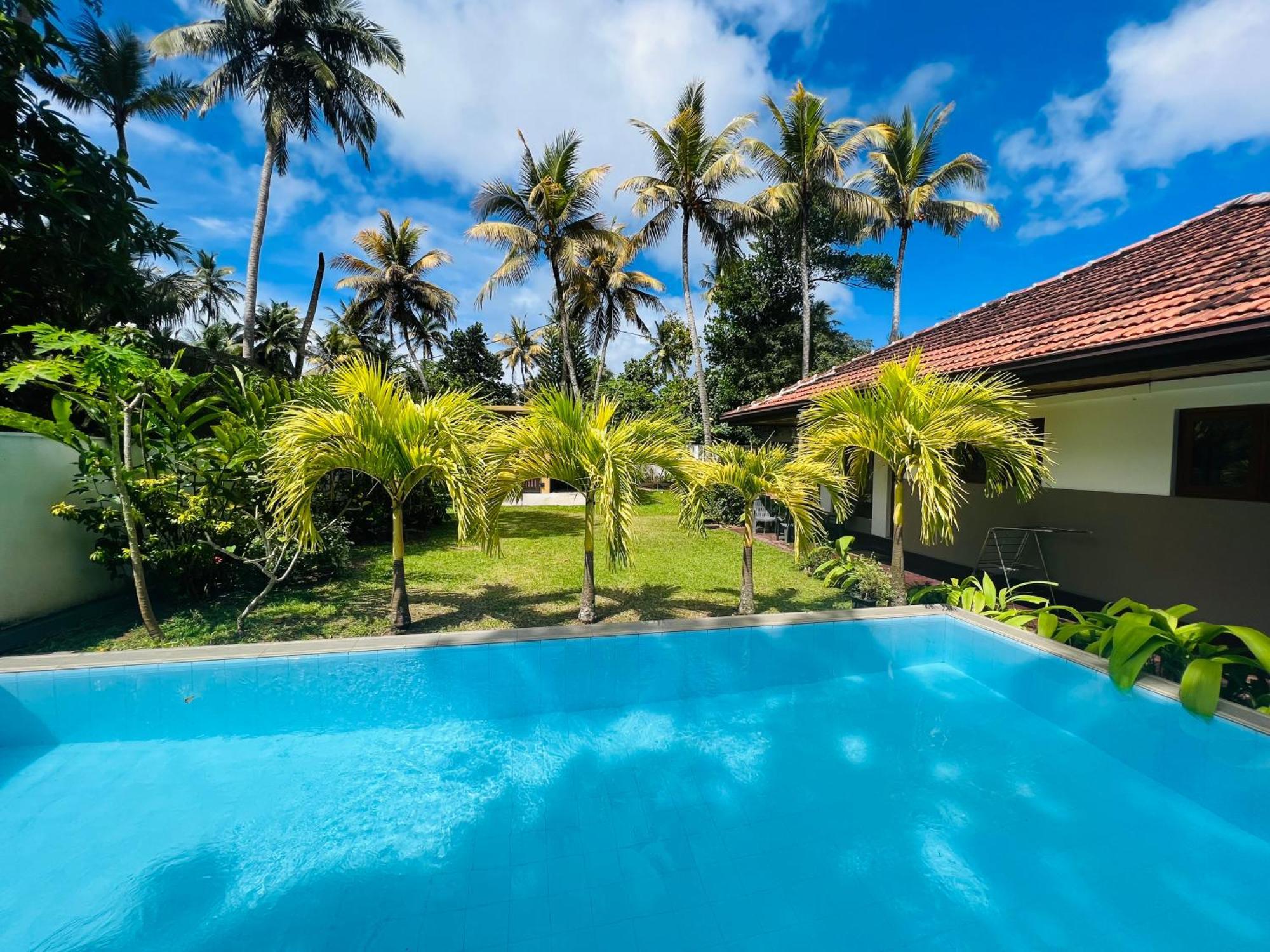 Jaya Villa Хіккадува Екстер'єр фото