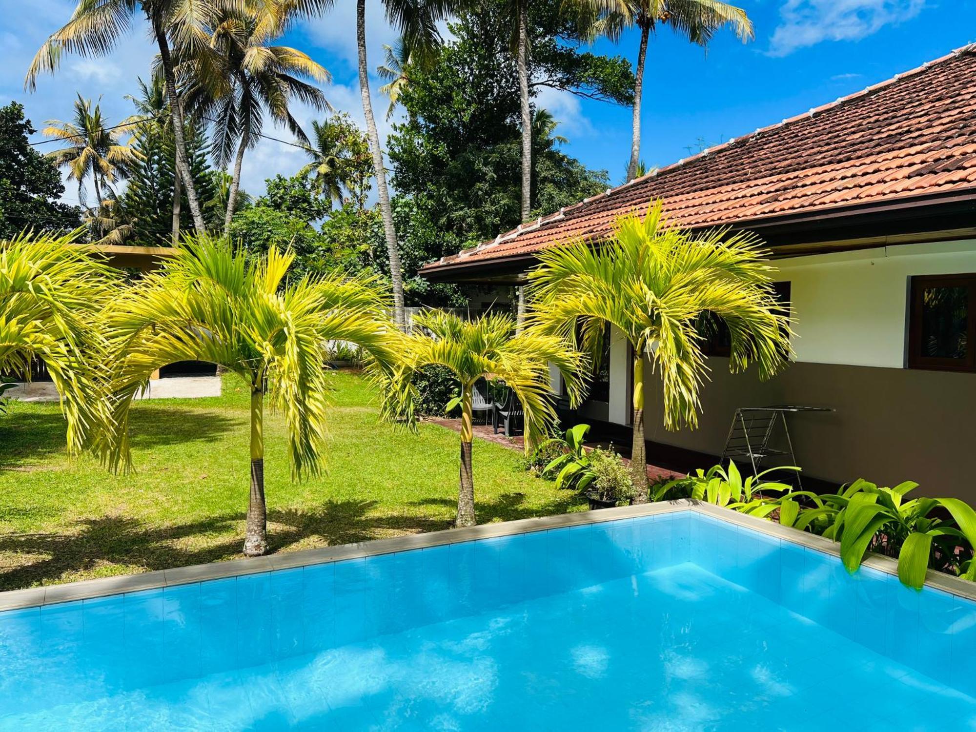 Jaya Villa Хіккадува Екстер'єр фото