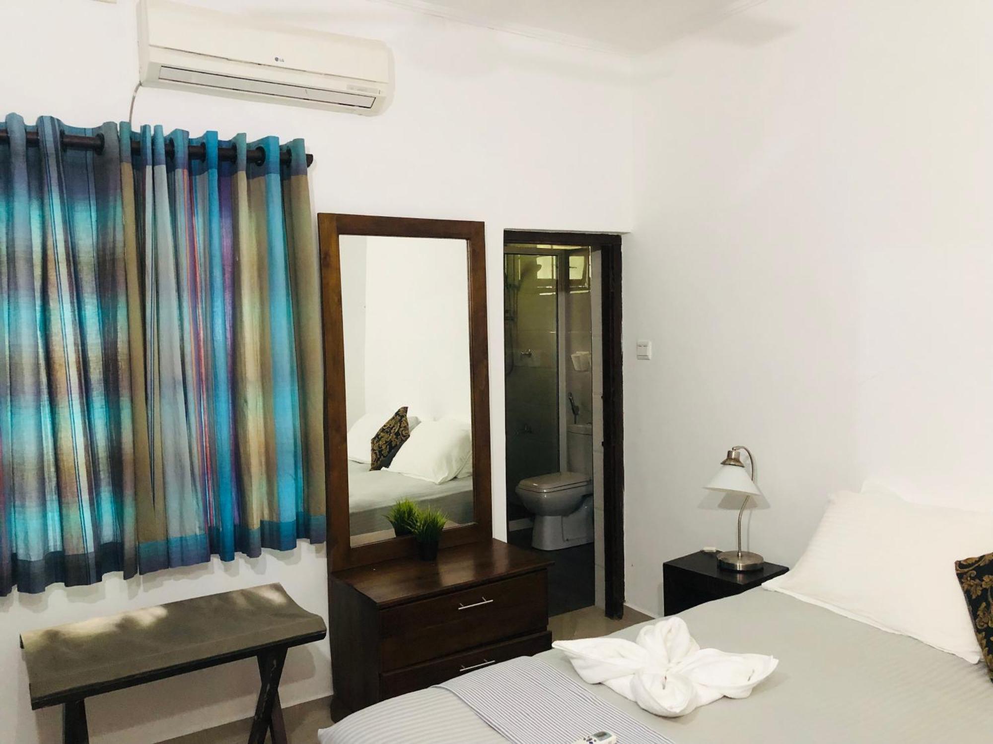 Jaya Villa Хіккадува Екстер'єр фото