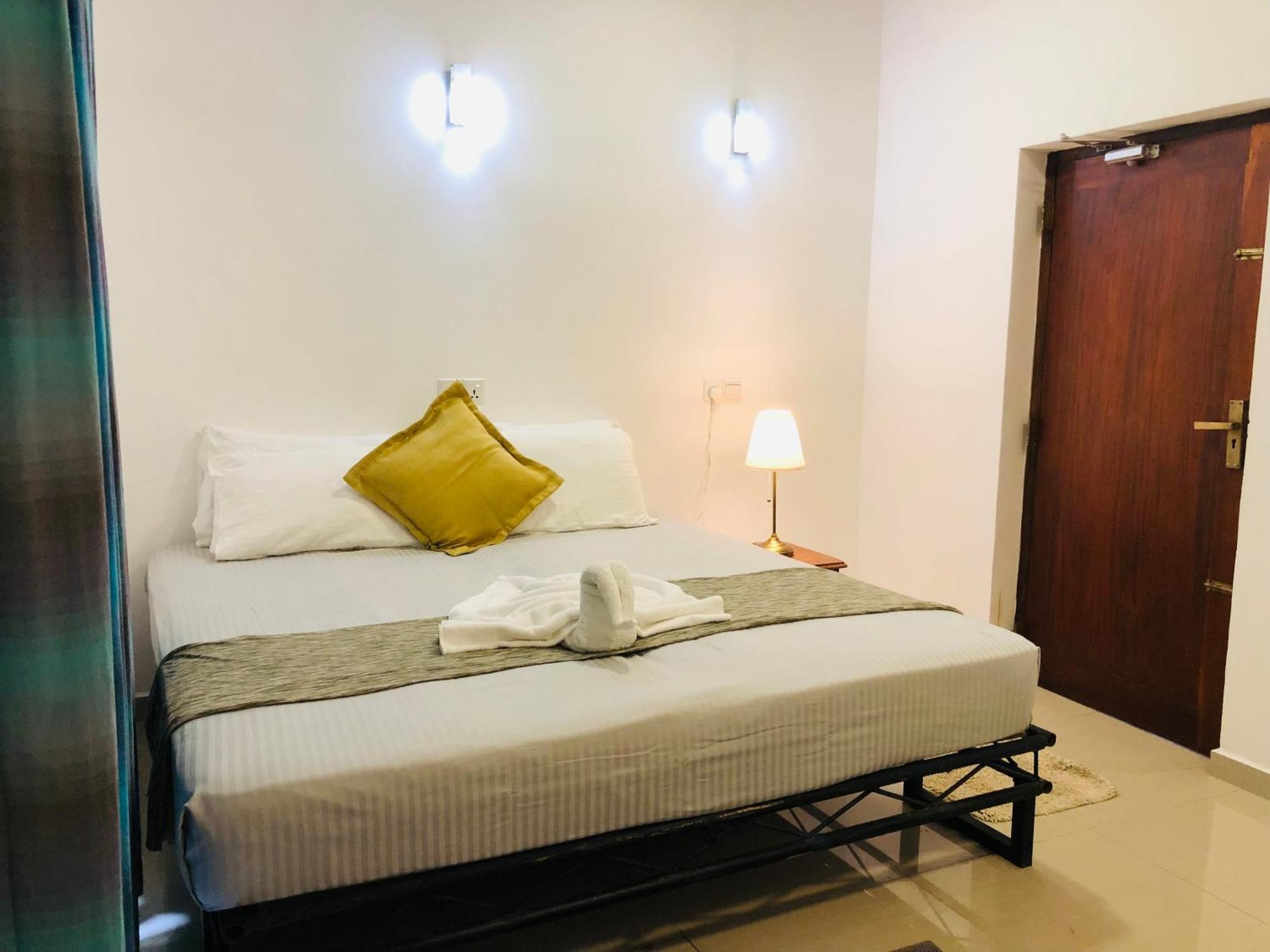 Jaya Villa Хіккадува Екстер'єр фото