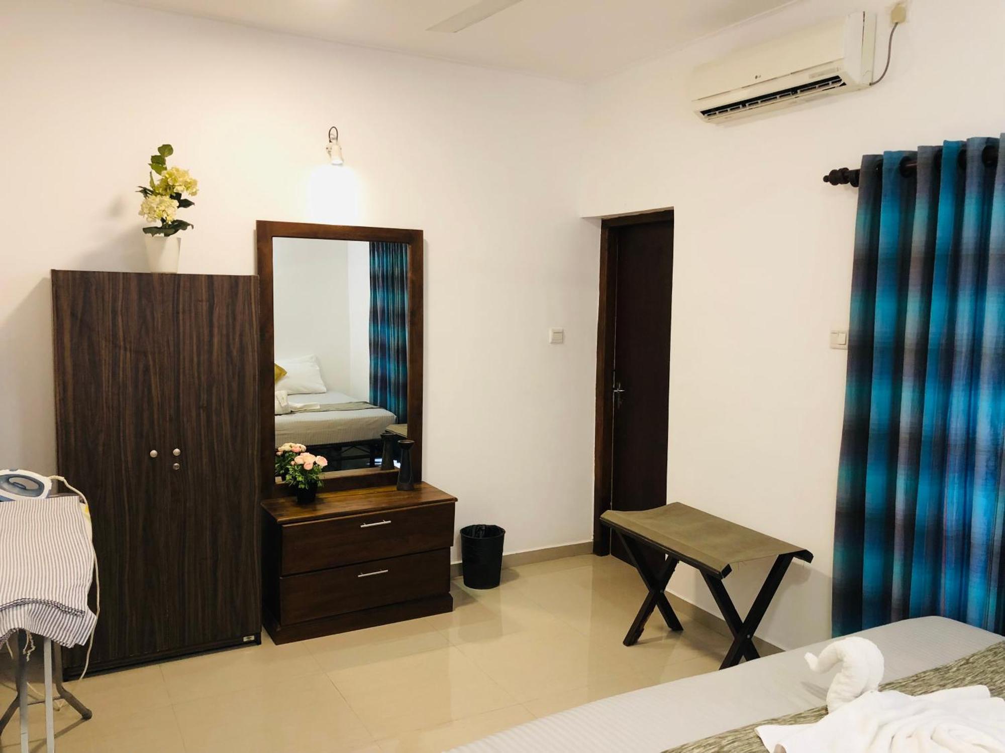 Jaya Villa Хіккадува Екстер'єр фото
