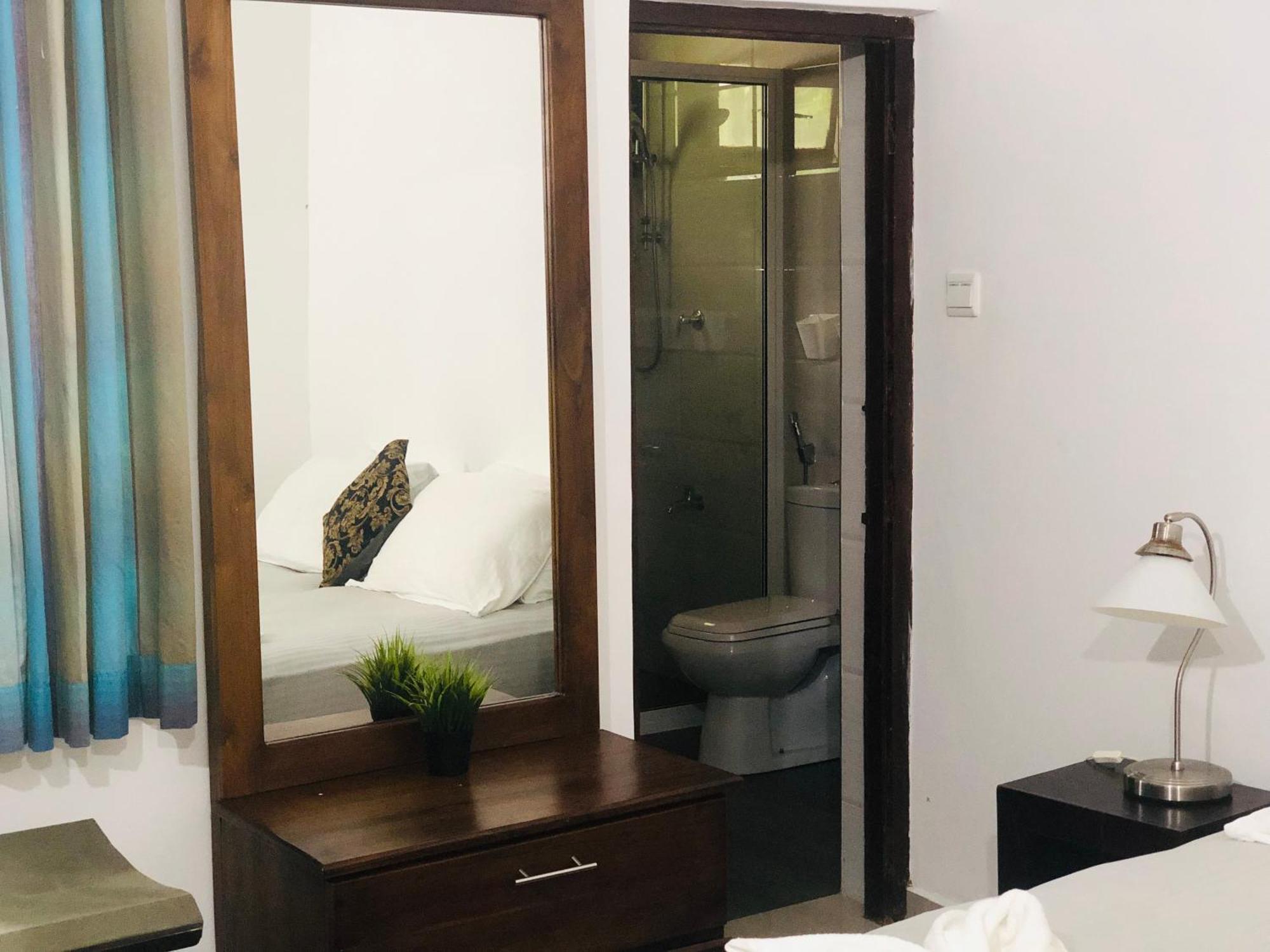 Jaya Villa Хіккадува Екстер'єр фото