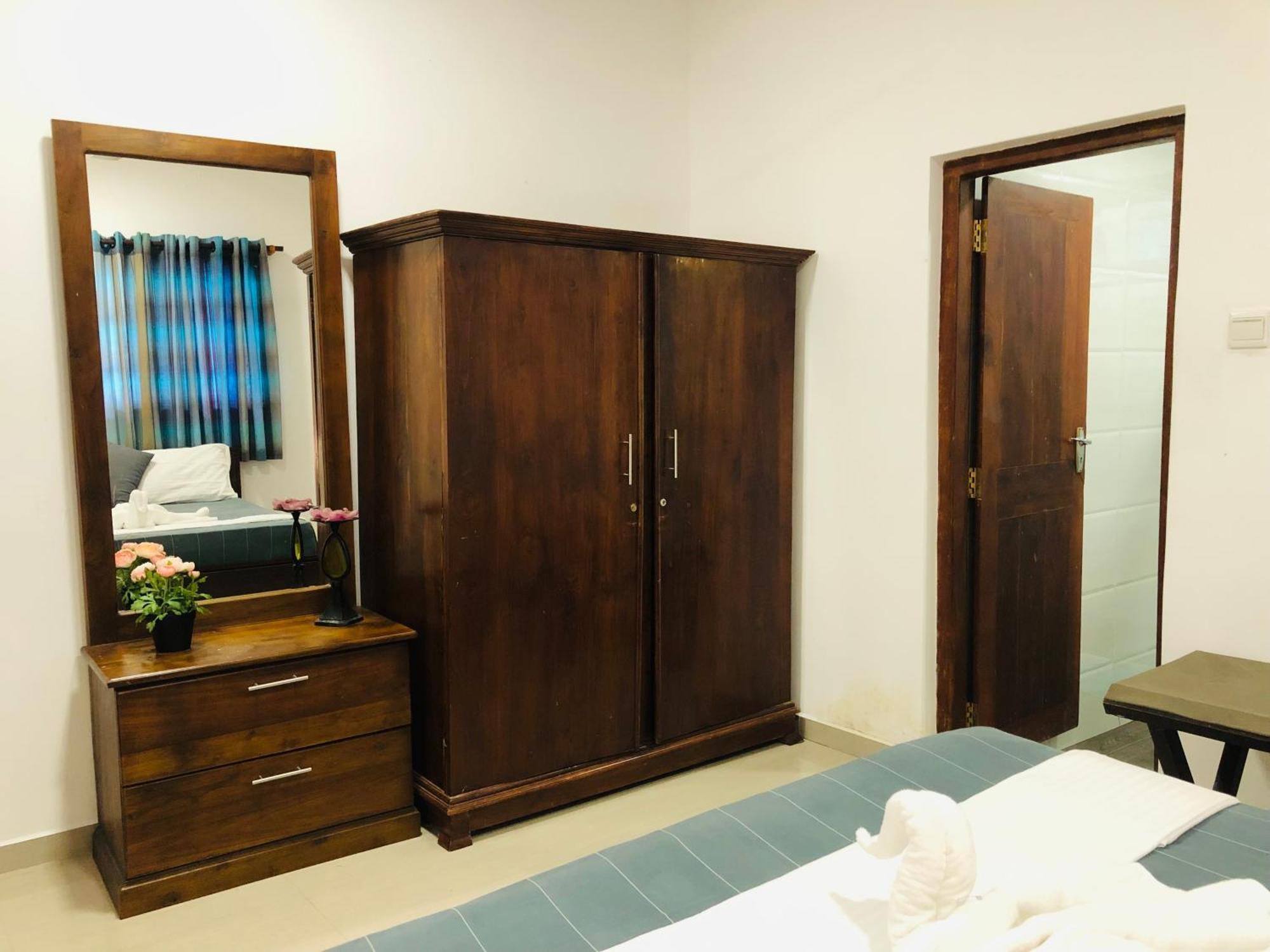Jaya Villa Хіккадува Екстер'єр фото